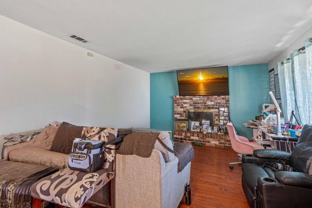 1122 Sapphire Way, Manteca, CA 95336