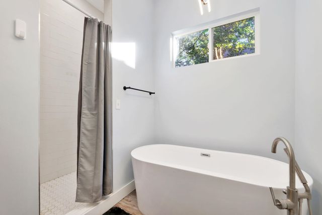 408 E 8th St, Newton, KS 67114