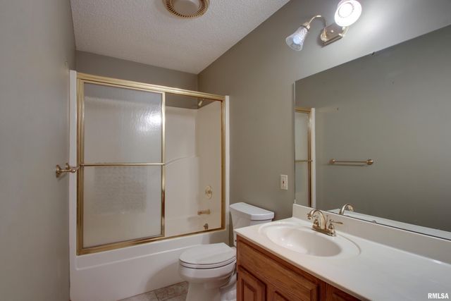 3130 Acadia Way, Quincy, IL 62305