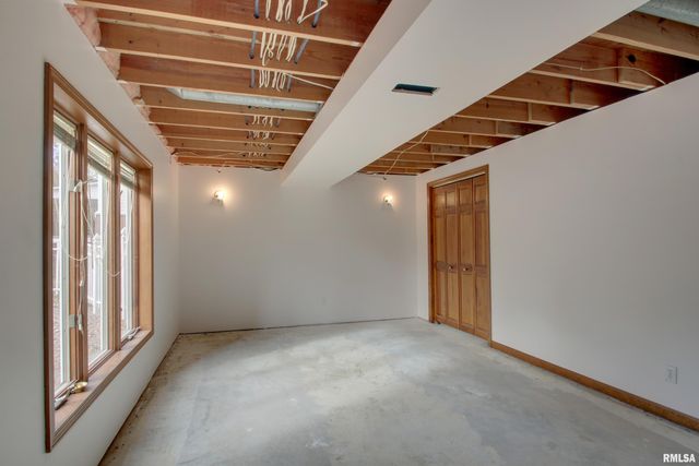 3130 Acadia Way, Quincy, IL 62305