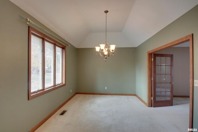 3130 Acadia Way, Quincy, IL 62305