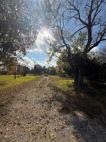 1509 W Cedar Bayou Lynchburg Road, Baytown, TX 77521