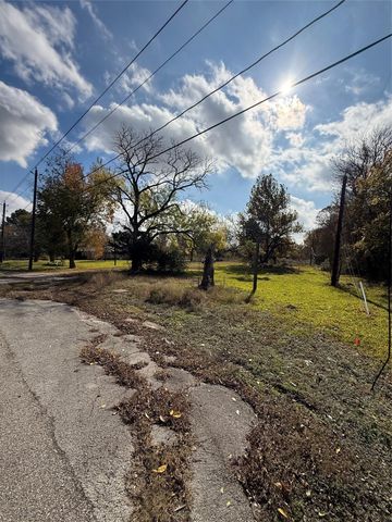 1509 W Cedar Bayou Lynchburg Road, Baytown, TX 77521