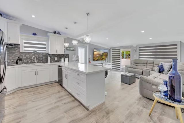 2301 Yellowtail Dr, Marathon, FL 33050