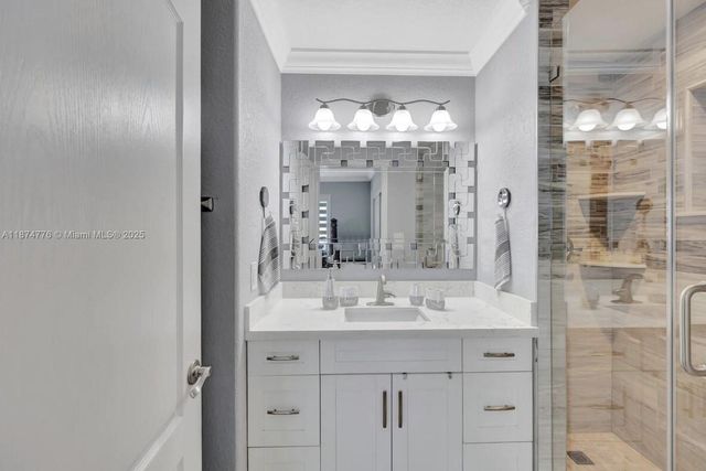 2301 Yellowtail Dr, Marathon, FL 33050