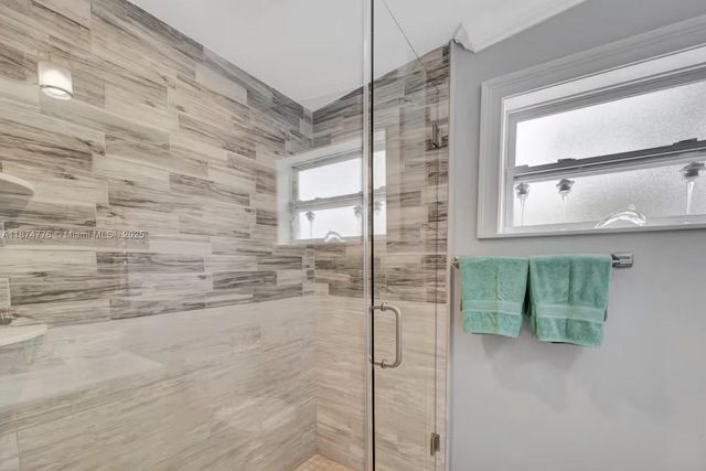 2301 Yellowtail Dr, Marathon, FL 33050