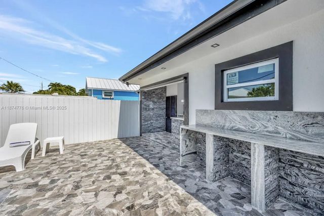 2301 Yellowtail Dr, Marathon, FL 33050