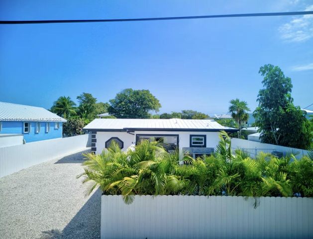 2301 Yellowtail Dr, Marathon, FL 33050