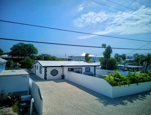 2301 Yellowtail Dr, Marathon, FL 33050
