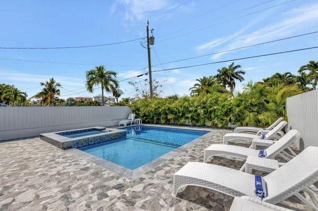 2301 Yellowtail Dr, Marathon, FL 33050