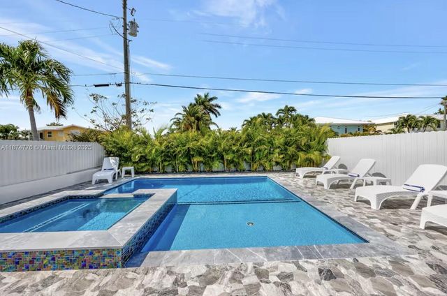 2301 Yellowtail Dr, Marathon, FL 33050