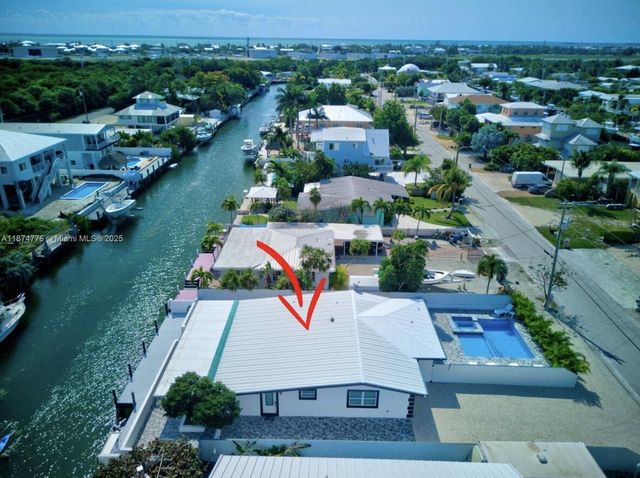 2301 Yellowtail Dr, Marathon, FL 33050