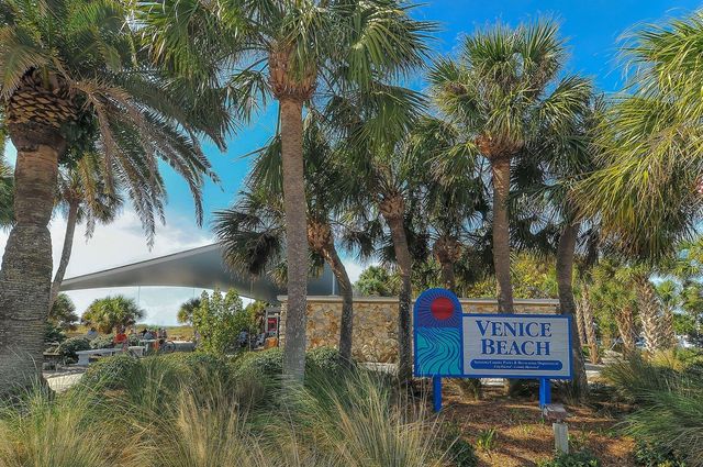 1523 LAKESIDE DRIVE 15, Venice, FL 34293