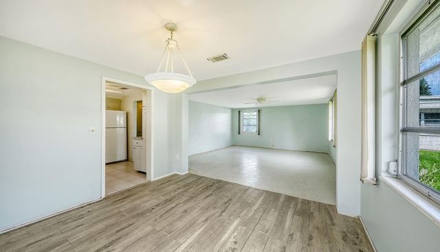 1523 LAKESIDE DRIVE 15, Venice, FL 34293