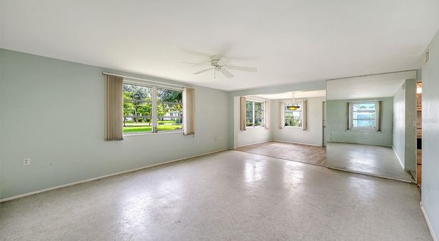 1523 LAKESIDE DRIVE 15, Venice, FL 34293