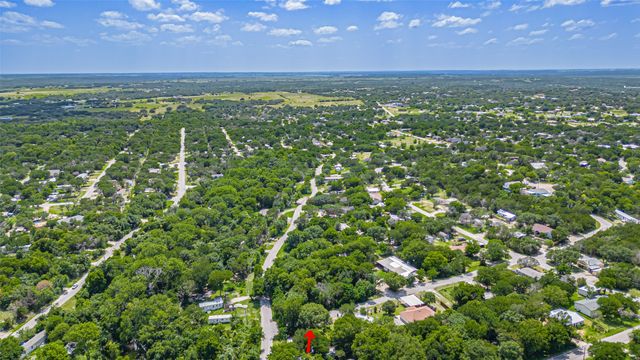 2716 Forest Park Drive, Granbury, TX 76048