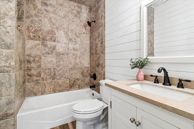 1081 Schneider Road, Howe, TX 75459