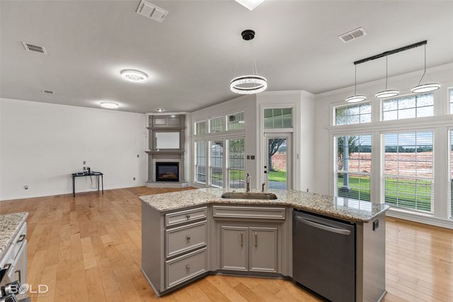 6004 Braeburn Court, Bossier City, LA 71111