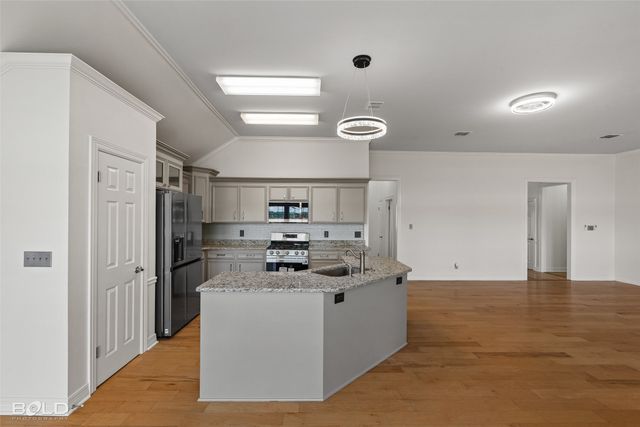 6004 Braeburn Court, Bossier City, LA 71111
