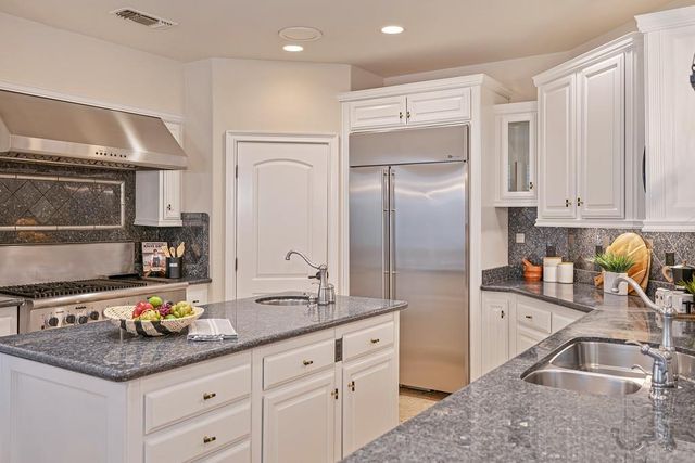 9260 Touchstone Ct, Granite Bay, CA 95746