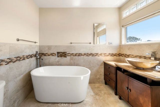 518 Legion, Laguna Beach, CA 92651