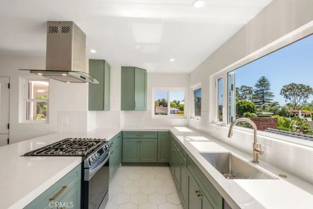 518 Legion, Laguna Beach, CA 92651
