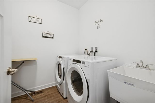 5 Lake Vista Court, Lake Villa, IL 60046