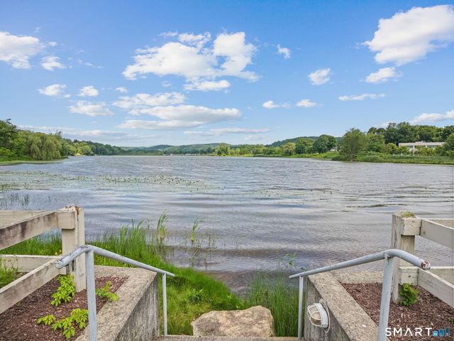12 Boulevard Drive 24-145, Danbury, CT 06810