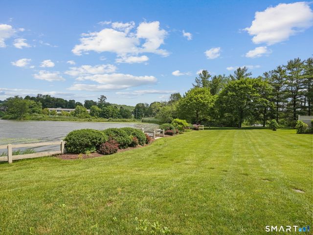 12 Boulevard Drive 24-145, Danbury, CT 06810