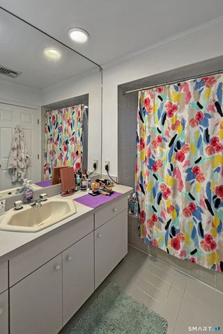 12 Boulevard Drive 24-145, Danbury, CT 06810