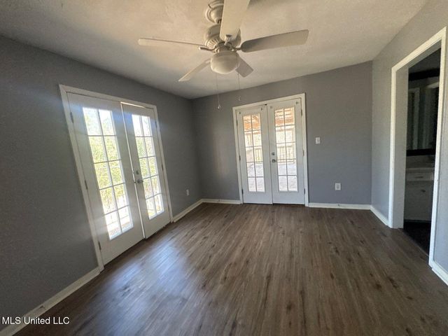 540 Woodland Hills Place, Jackson, MS 39216
