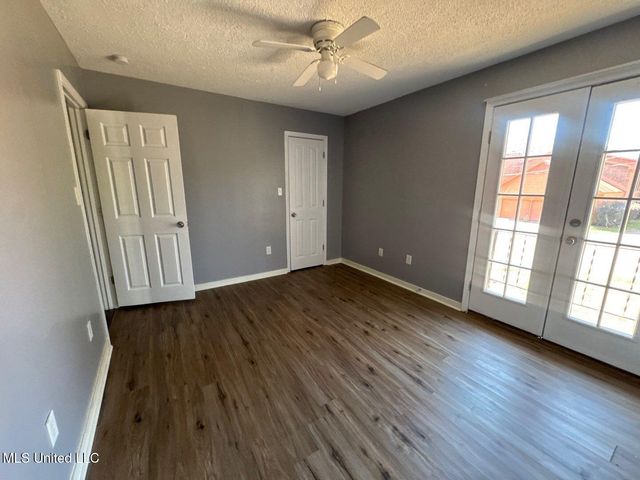 540 Woodland Hills Place, Jackson, MS 39216