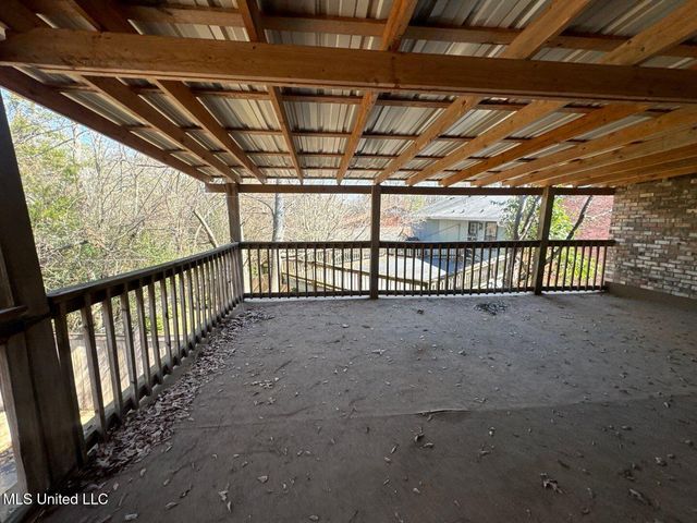 540 Woodland Hills Place, Jackson, MS 39216