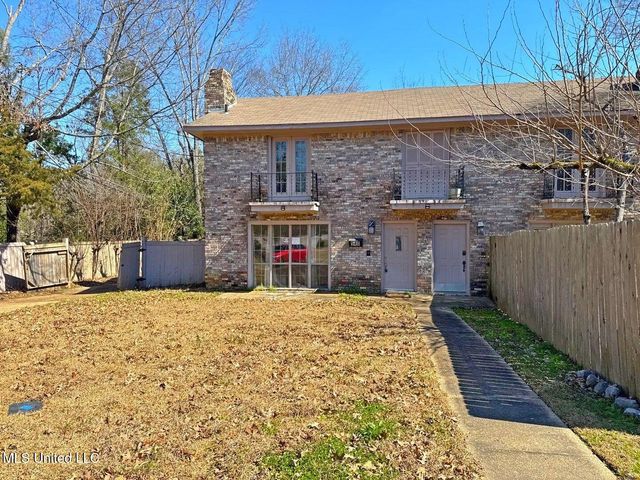 540 Woodland Hills Place, Jackson, MS 39216