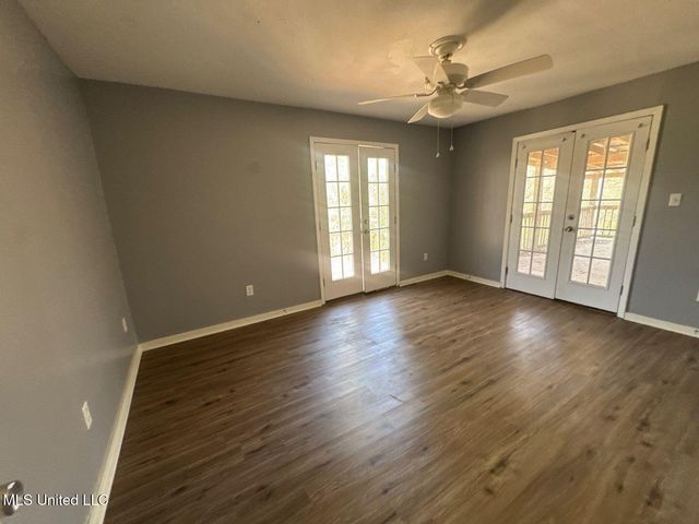 540 Woodland Hills Place, Jackson, MS 39216