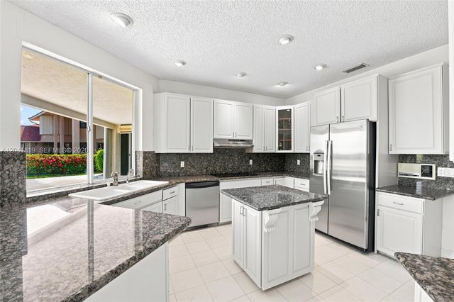 12388 Classic Drive, Coral Springs, FL 33071
