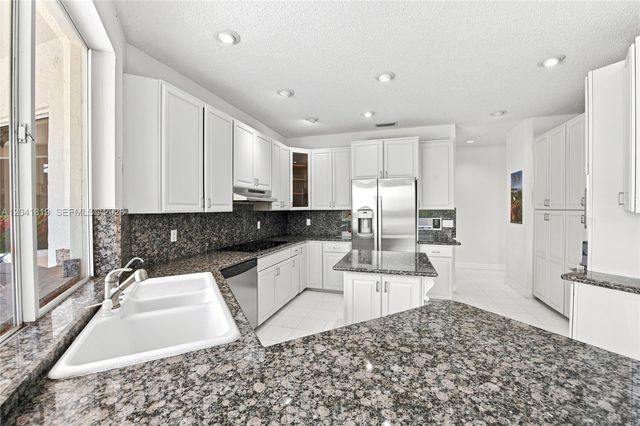 12388 Classic Drive, Coral Springs, FL 33071