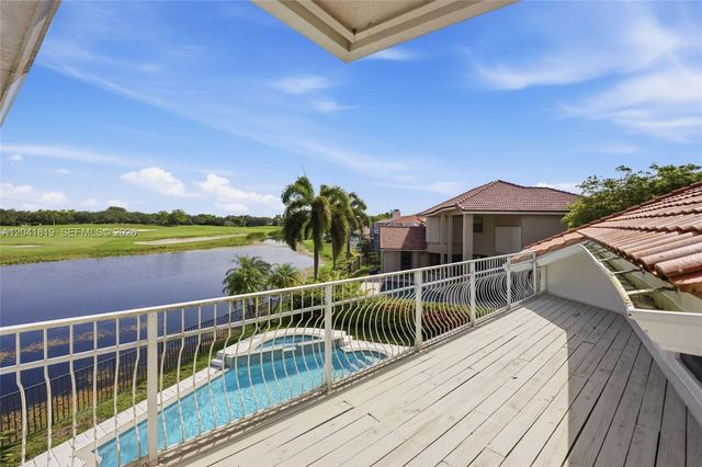 12388 Classic Drive, Coral Springs, FL 33071