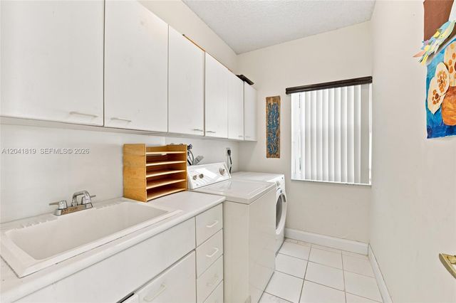 12388 Classic Drive, Coral Springs, FL 33071