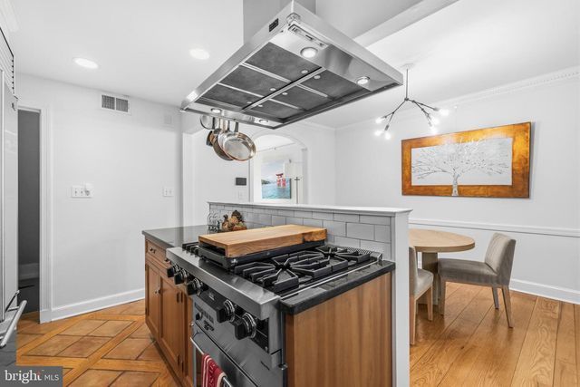 902 S SAINT ASAPH ST, Alexandria, VA 22314
