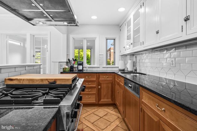 902 S SAINT ASAPH ST, Alexandria, VA 22314