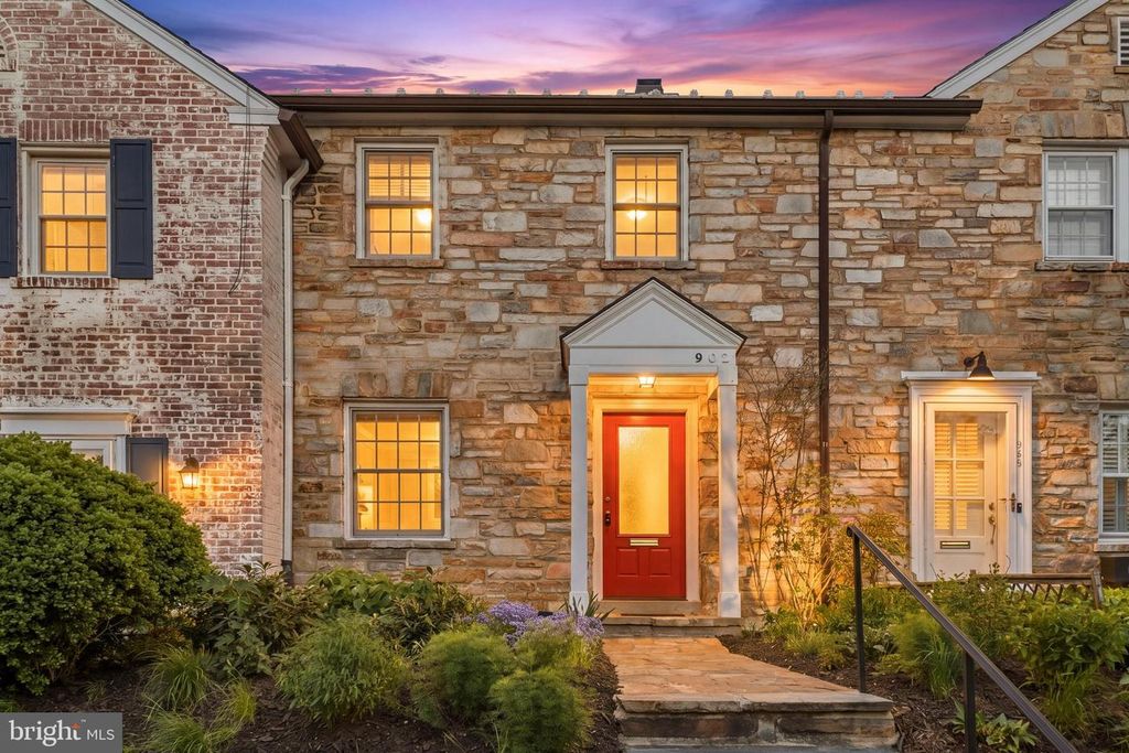 902 S SAINT ASAPH ST, Alexandria, VA 22314