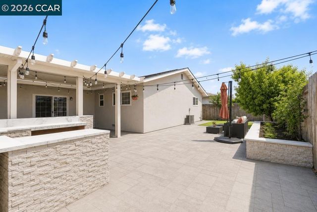 6844 Lancaster Rd, Dublin, CA 94568