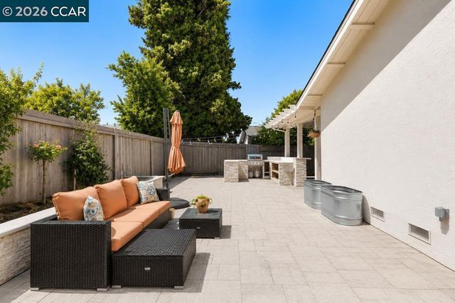6844 Lancaster Rd, Dublin, CA 94568
