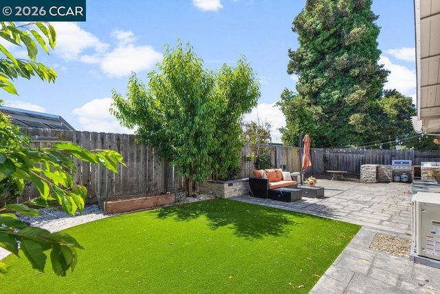 6844 Lancaster Rd, Dublin, CA 94568