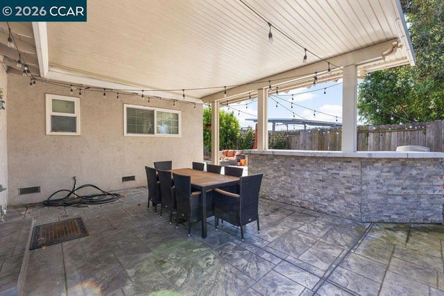 6844 Lancaster Rd, Dublin, CA 94568