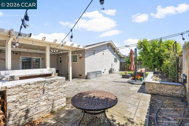 6844 Lancaster Rd, Dublin, CA 94568