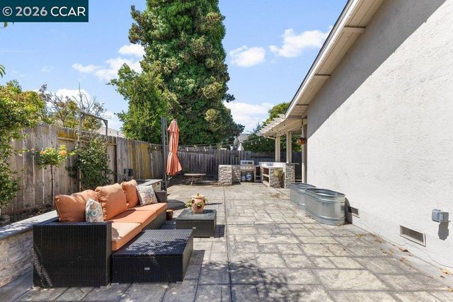 6844 Lancaster Rd, Dublin, CA 94568