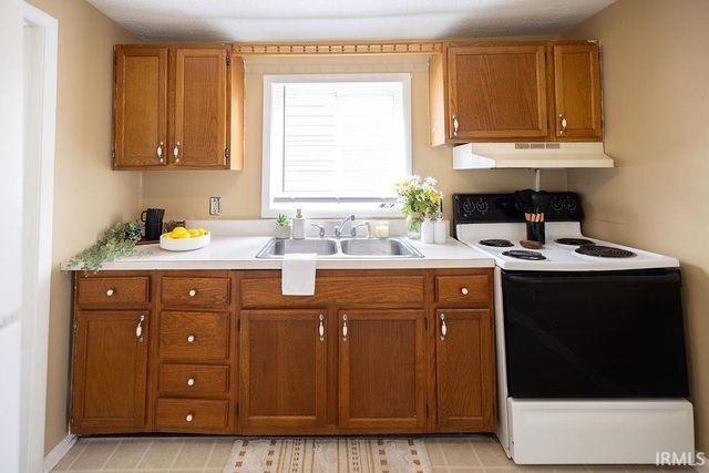 308 E Berkley Avenue, Muncie, IN 47303