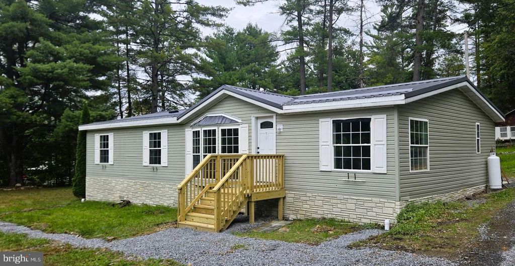 814 MARKET ST, Karthaus, PA 16845